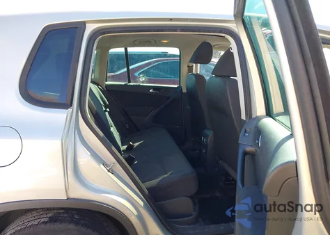 2013 Volkswagen Tiguan S из США, поврежденный, VIN WVGAV3AX4DW616138